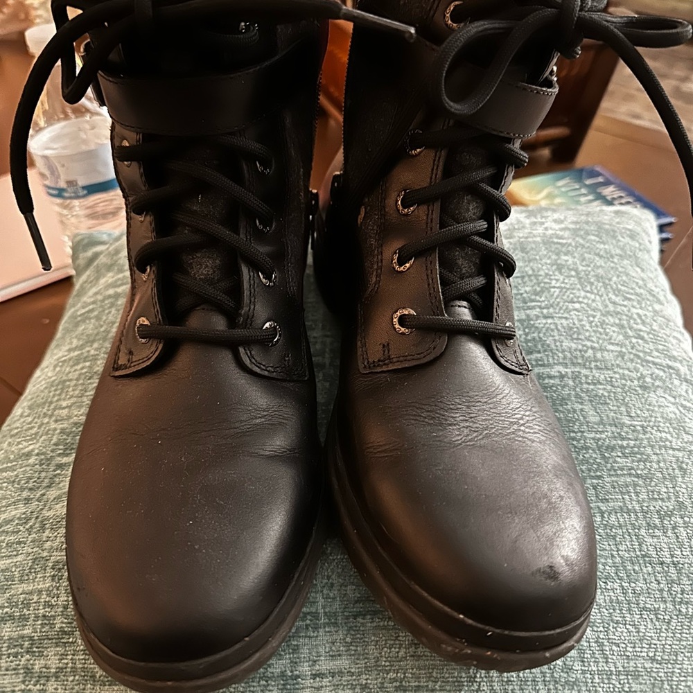 UGG KESEY BLACK WATERPROOF LEATHER ANKLE LACE-UP BOOTS SHOES SIZE US 9.5 WOMEN